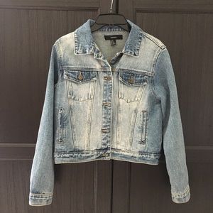 Forever 21 denim jacket, light wash w/ tiger 🐯